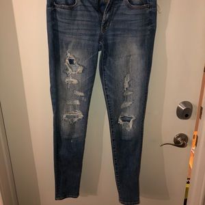 American Eagle Faded Jegging w Holes 8 Long